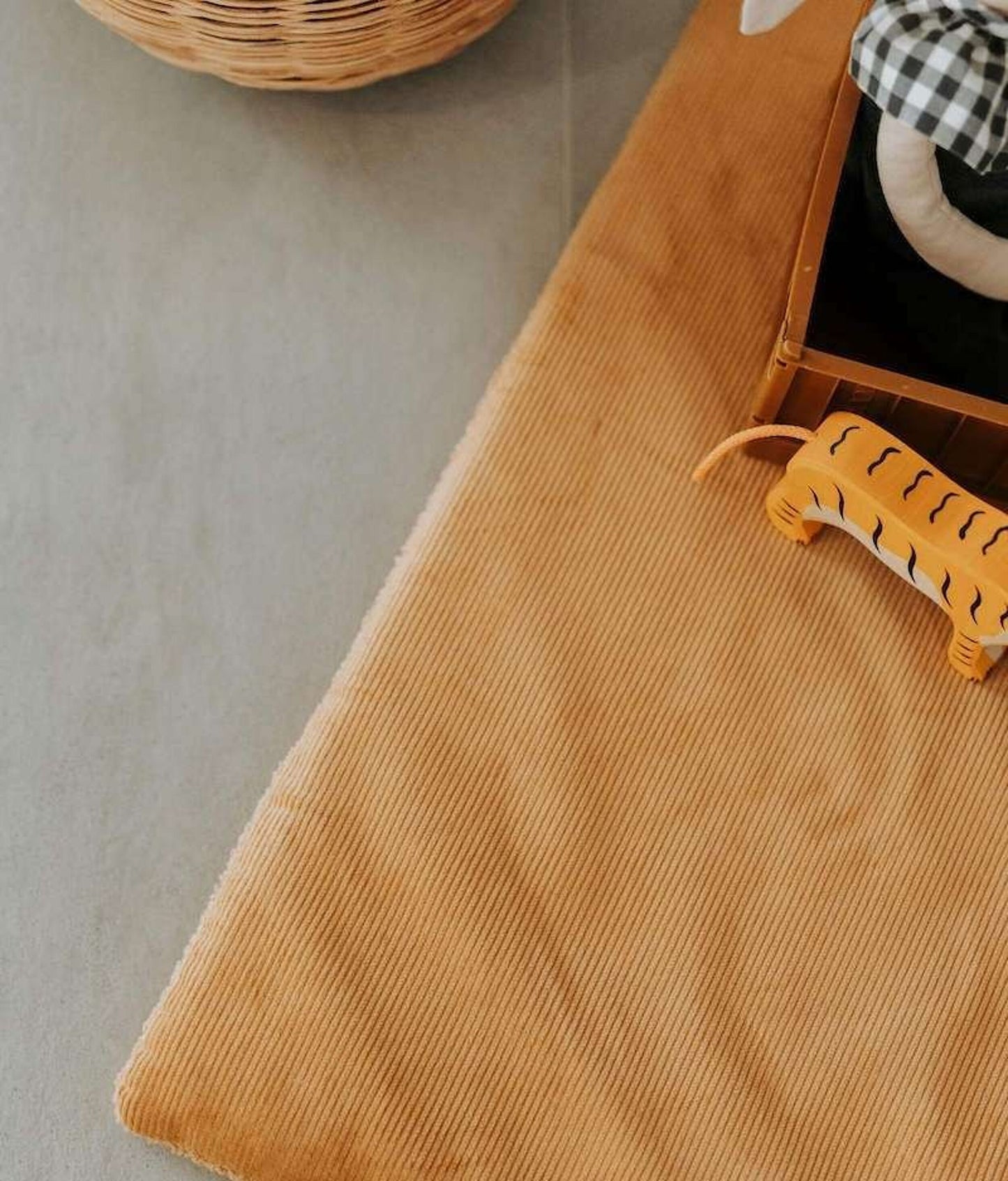 Manufacture des bébés Français - Tapis de motricité carré