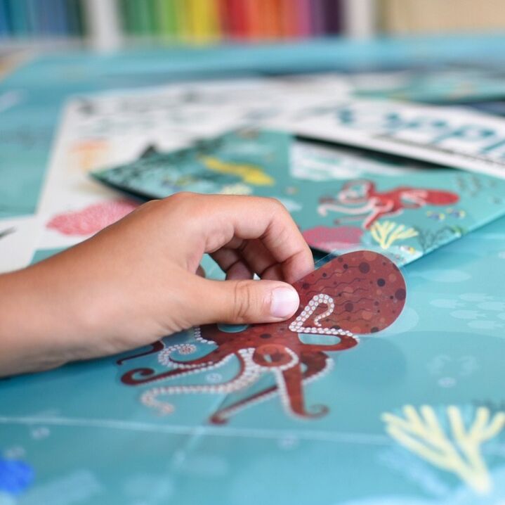Poppik - Poster en stickers océans 6 ans et +