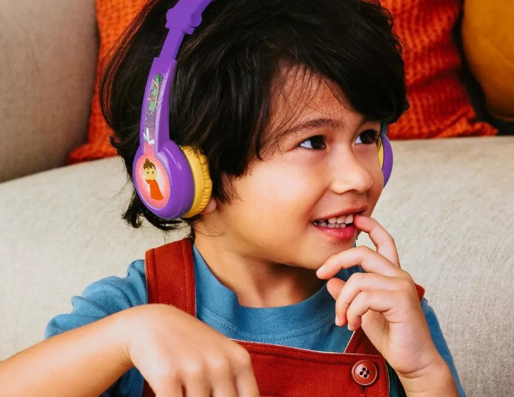 Casque audio filaire Lunii couleur violet et jaune pour Ma Fabrique à Histoires